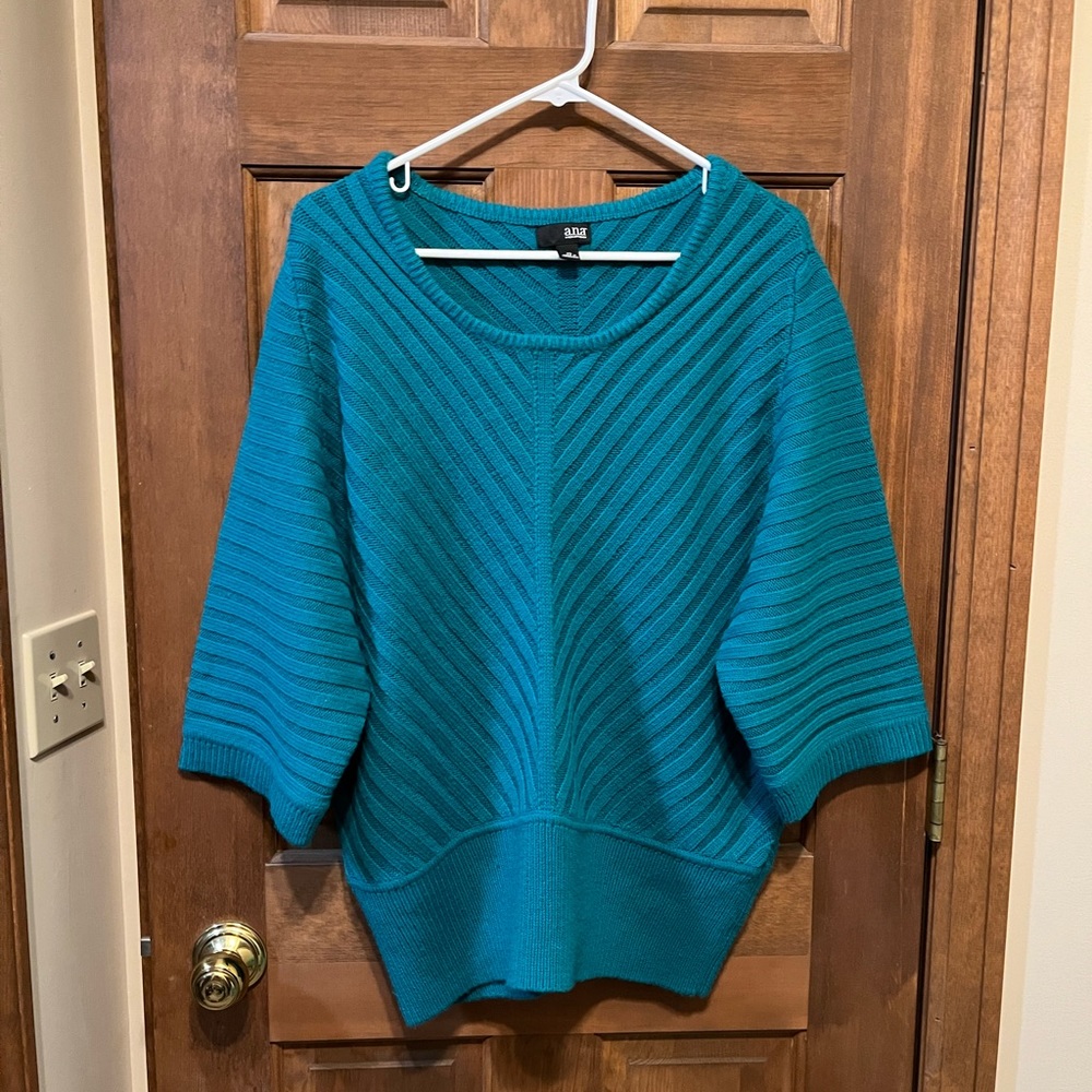 V-neck dolman style sleeve sweater